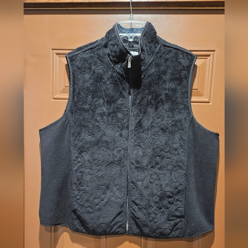 Cambridge Dry Good Fleece Quilted Vest, Woman's Size 3X, Black.